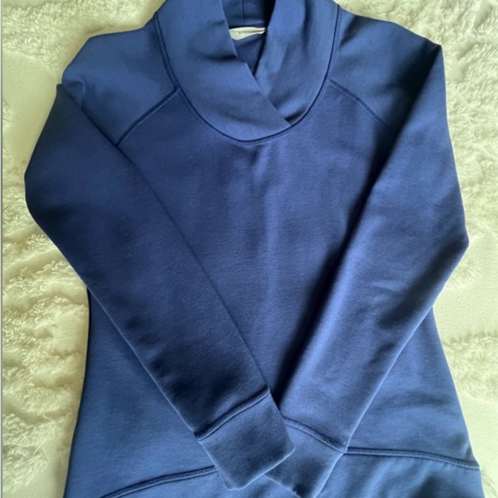 Athleta Blue top size XS